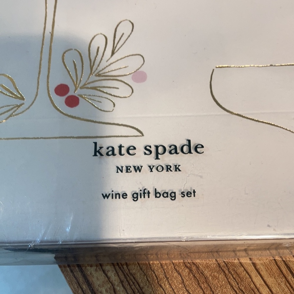 KATE SPADE NY Holiday paper wine gift bag set of 4 - Picture 7 of 7